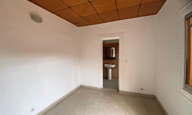 Jolie maison à Ouenze – photo 4