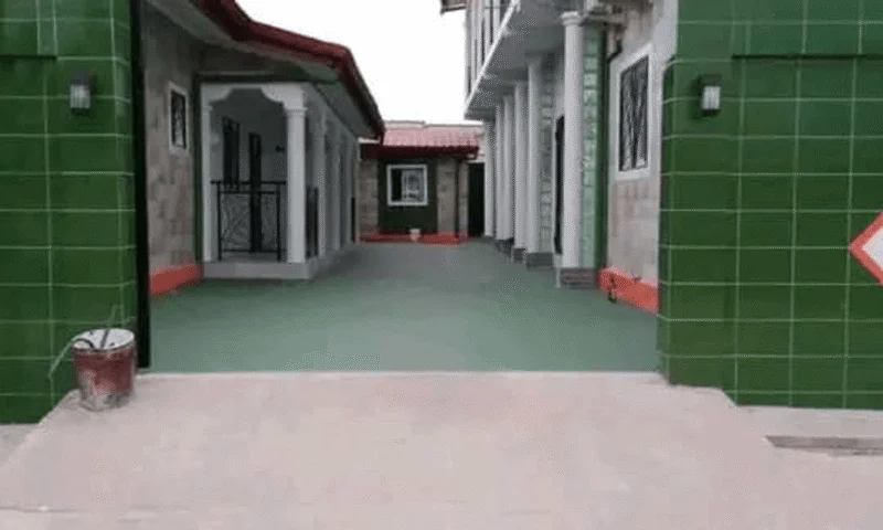 Complexe qui genere 4 millions par mois à vendre – photo 2