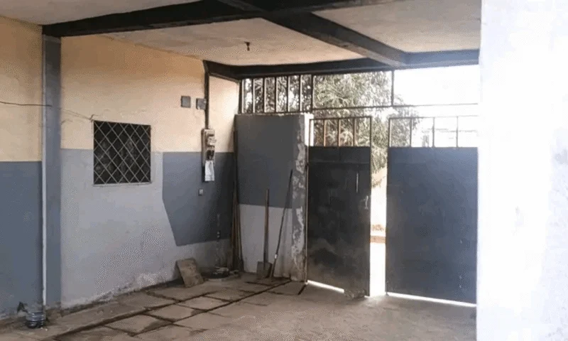 Immeuble lucratif à Ngoyo péage – photo 3